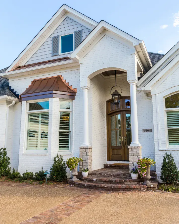 Exterior entry of a RALLE Homes project